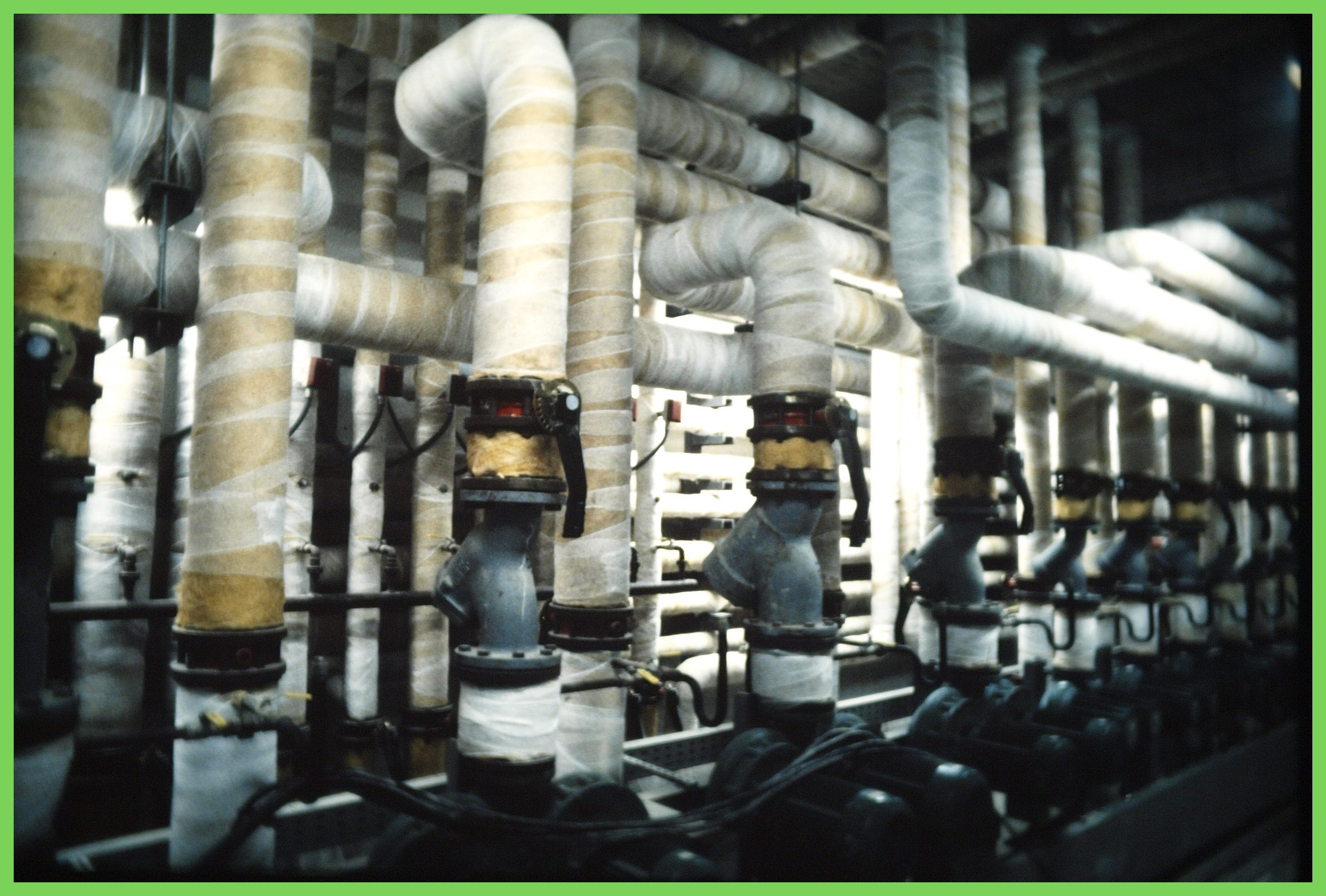 Aislamiento de tuberías con fibra de vidrio